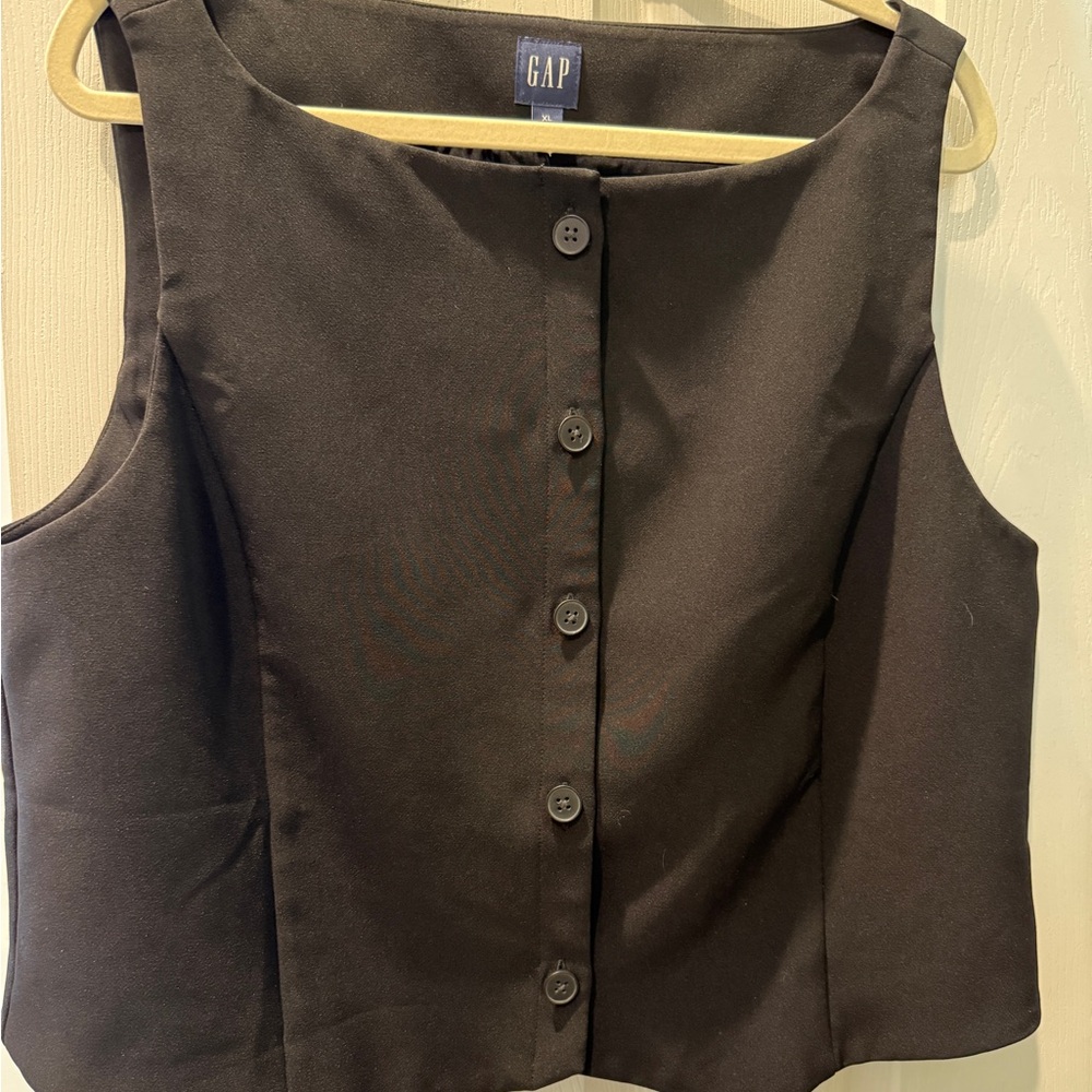NWOT GAP BiStretch Boatneck Crop Vest - XL